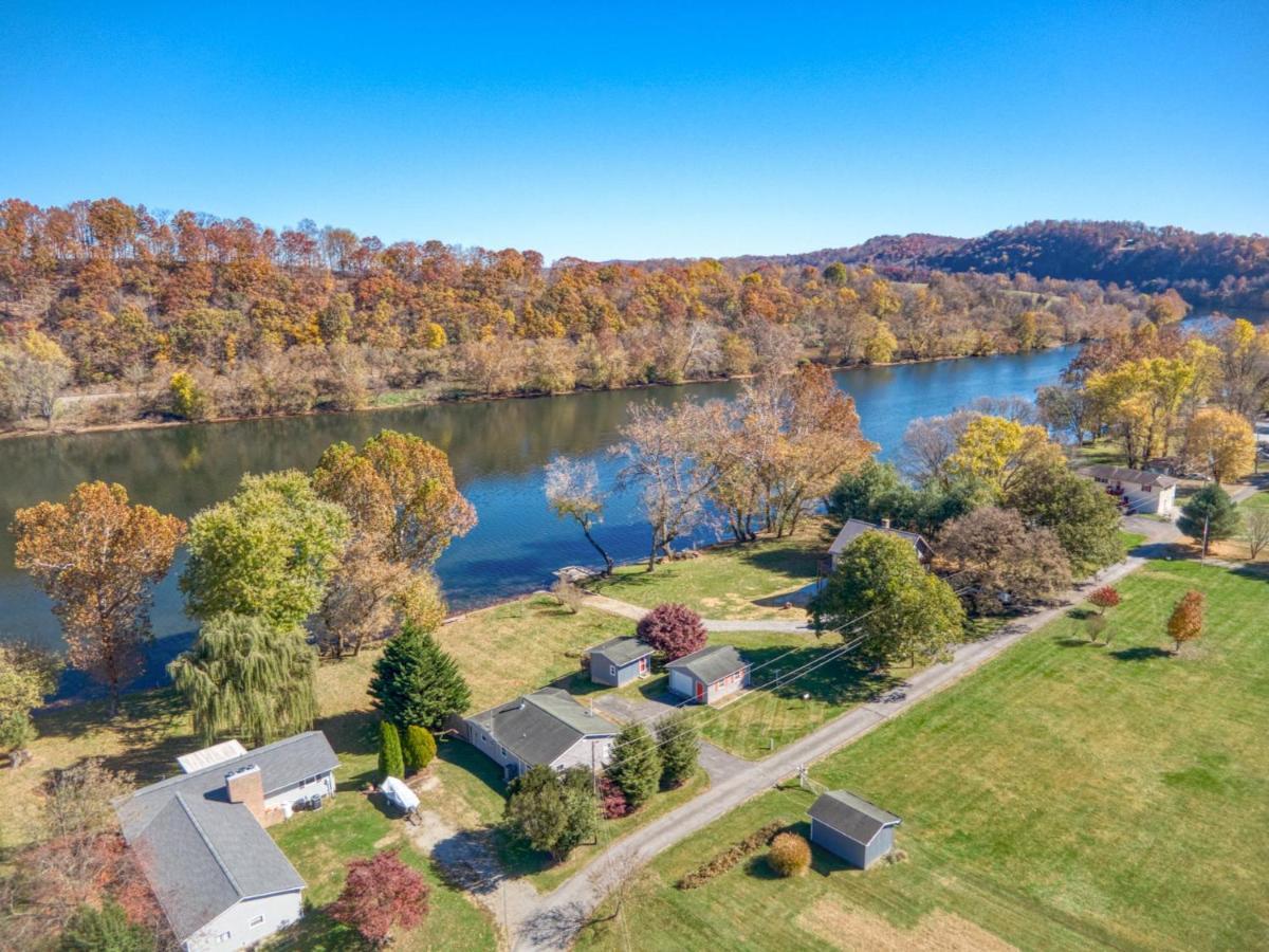 House On The New River, 3Br, 20 Minutes From Vt ラドフォード エクステリア 写真
