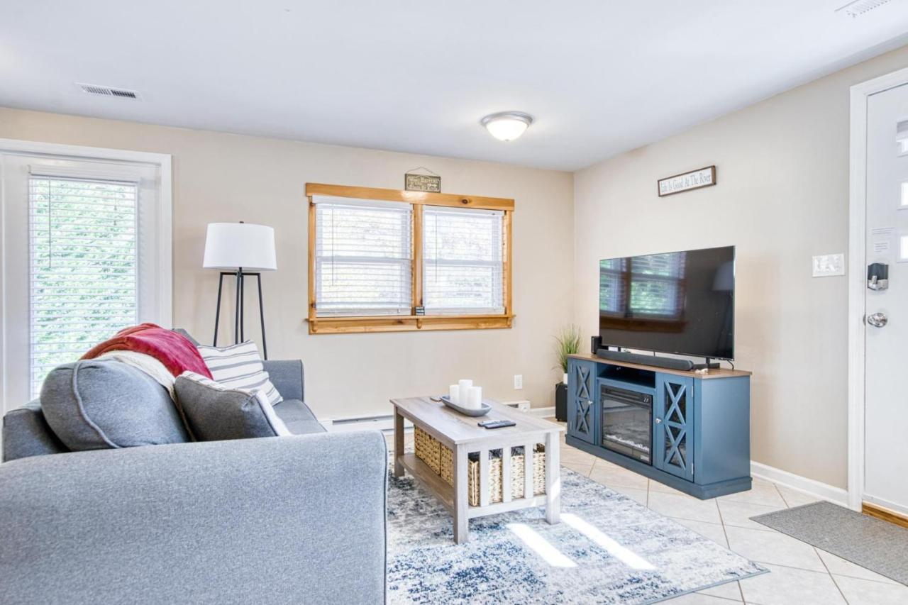 House On The New River, 3Br, 20 Minutes From Vt ラドフォード エクステリア 写真