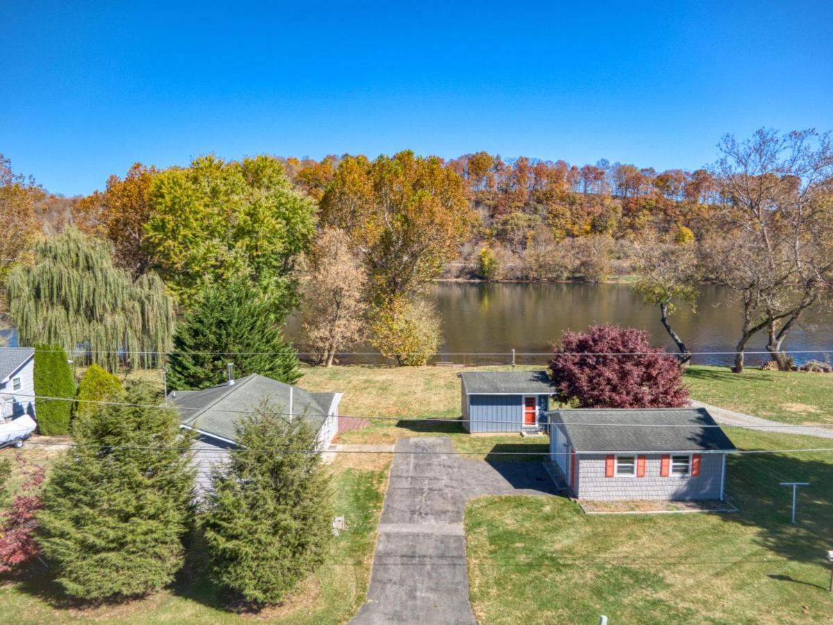 House On The New River, 3Br, 20 Minutes From Vt ラドフォード エクステリア 写真
