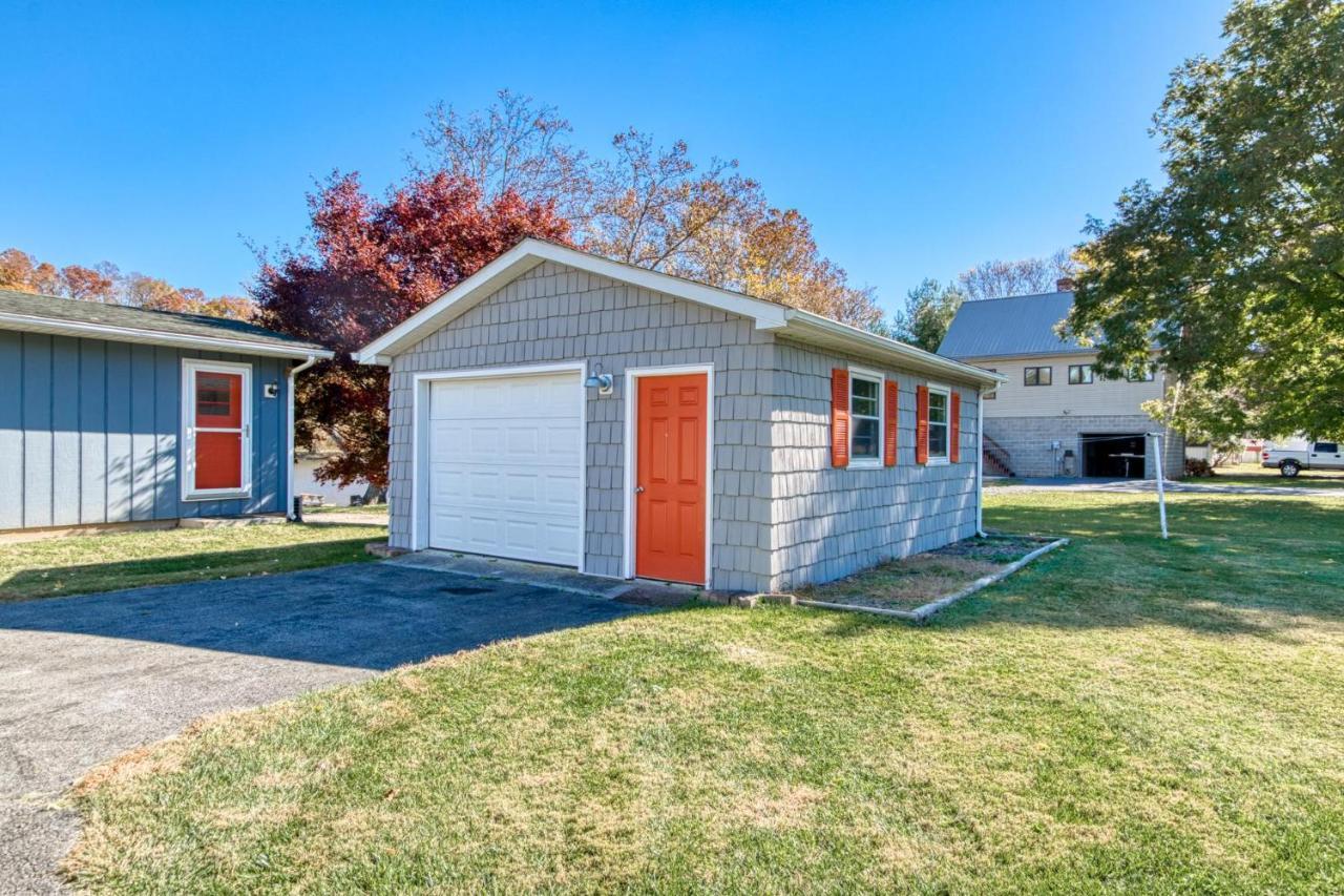 House On The New River, 3Br, 20 Minutes From Vt ラドフォード エクステリア 写真