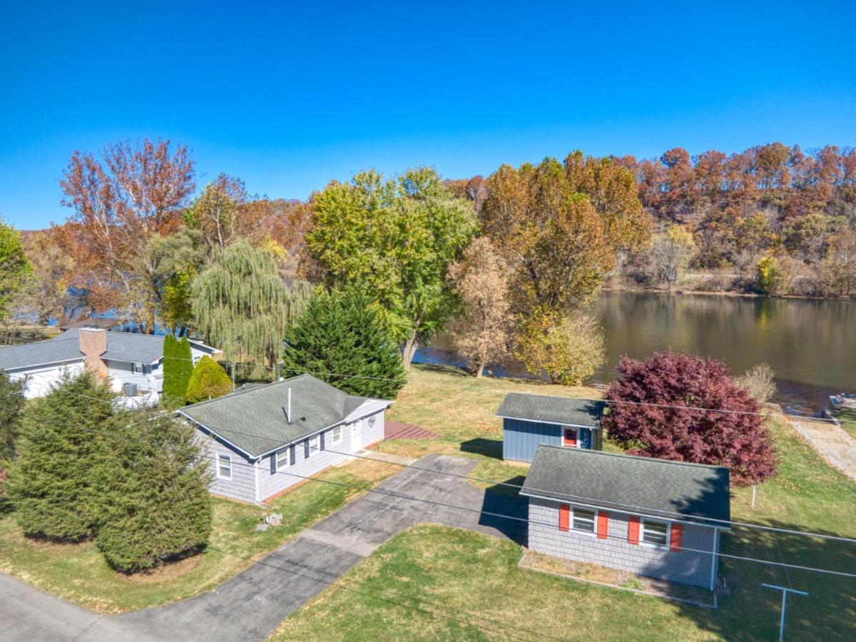 House On The New River, 3Br, 20 Minutes From Vt ラドフォード エクステリア 写真